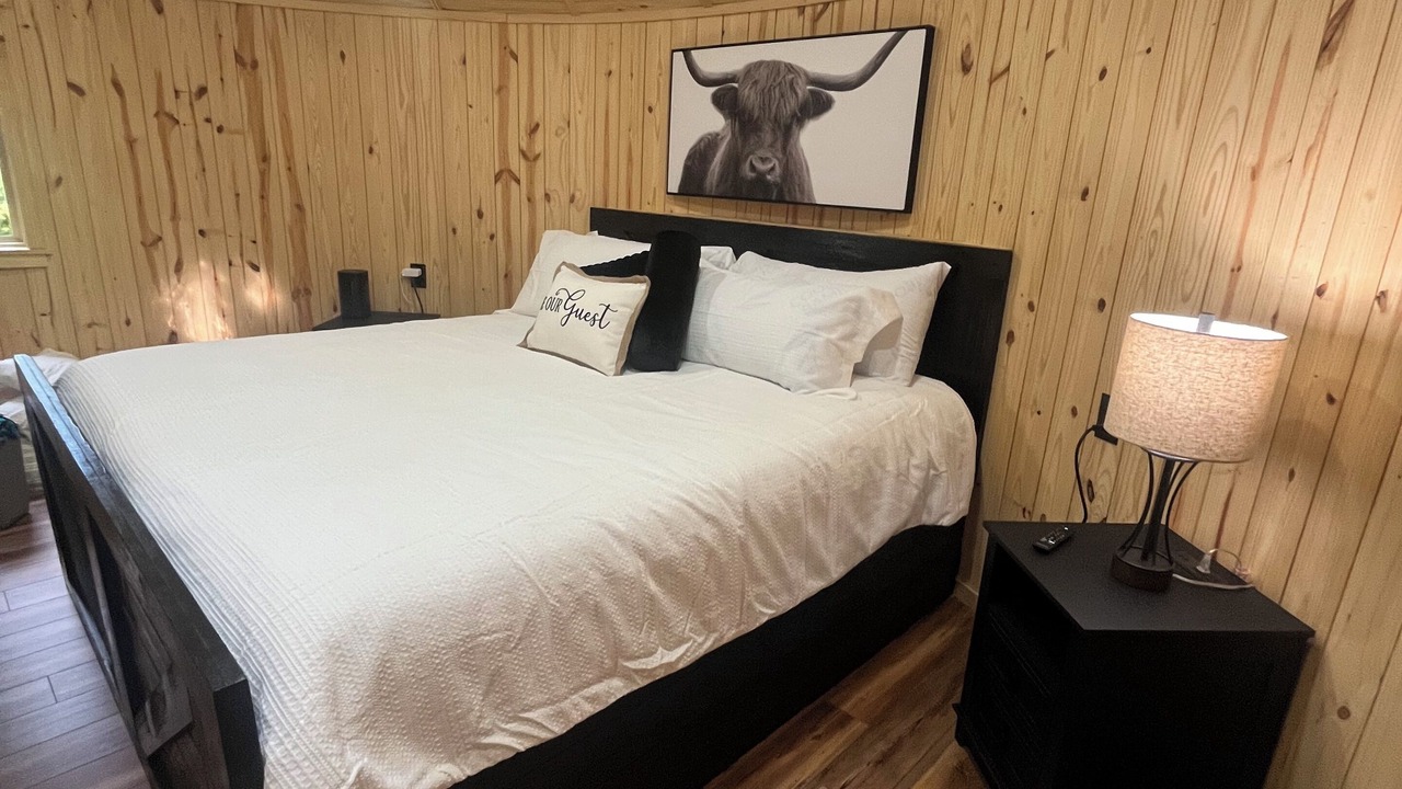 Photo of Bedroom in Shelby