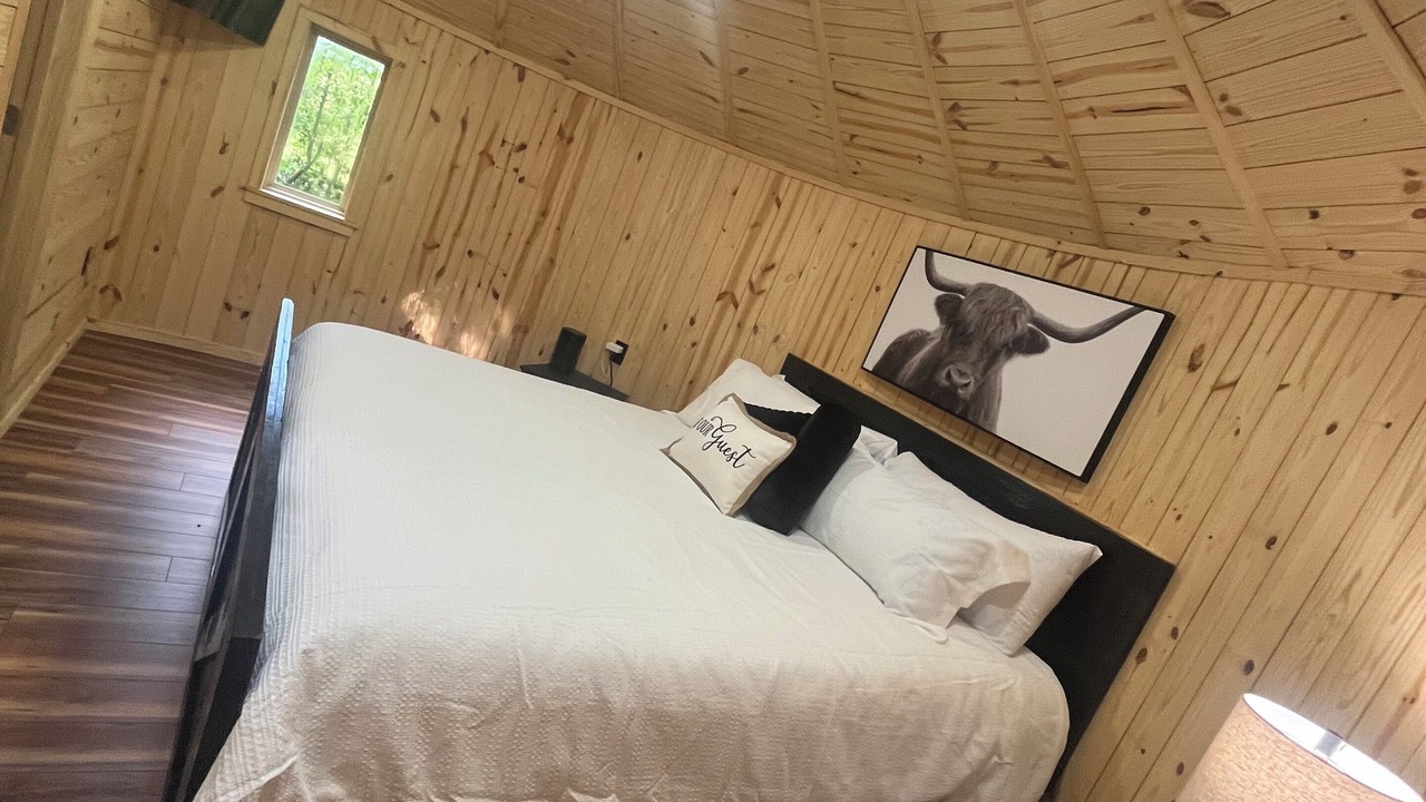 Photo of Bedroom in Shelby