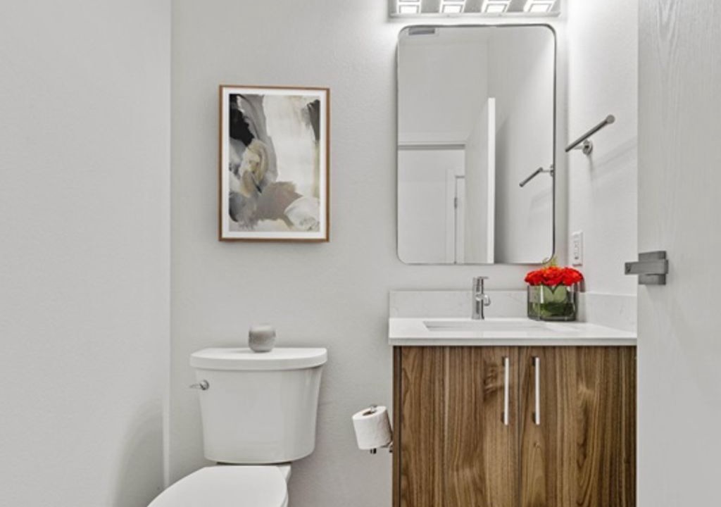 Photo of Bathroom in Pinecrest West Park