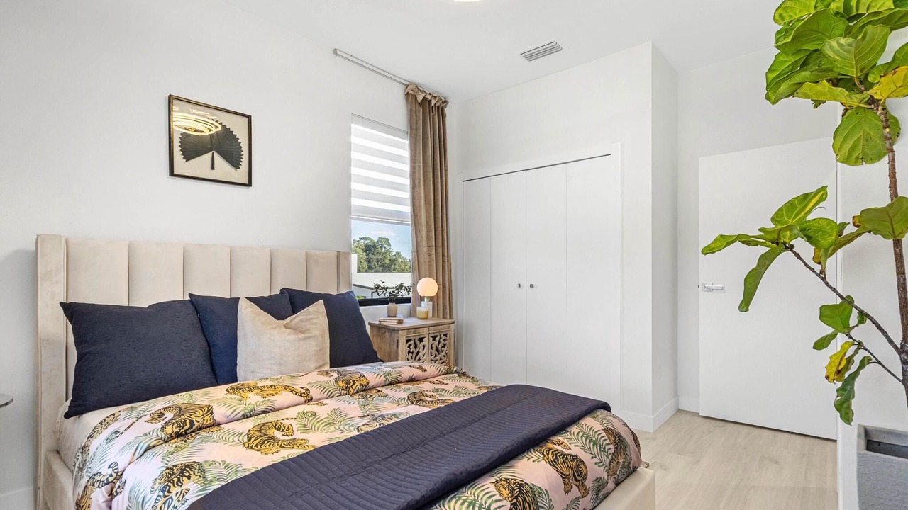 Photo of Bedroom in Pinecrest West Park