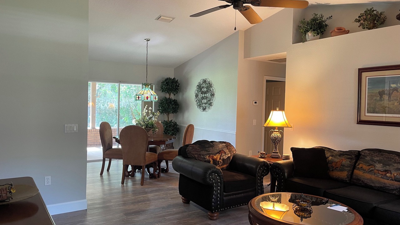 Photo of Livingroom in Orange City