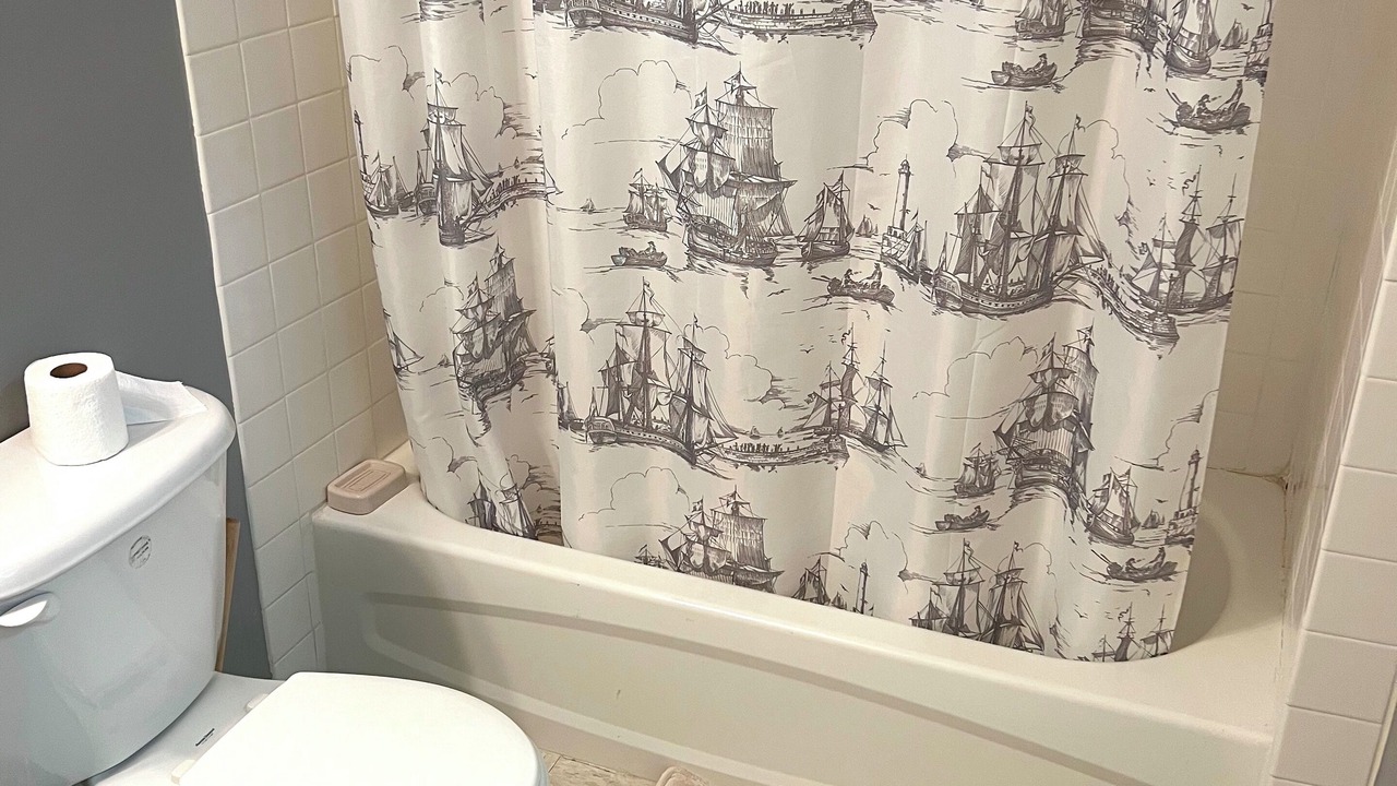 Photo of Bathroom in Overtown