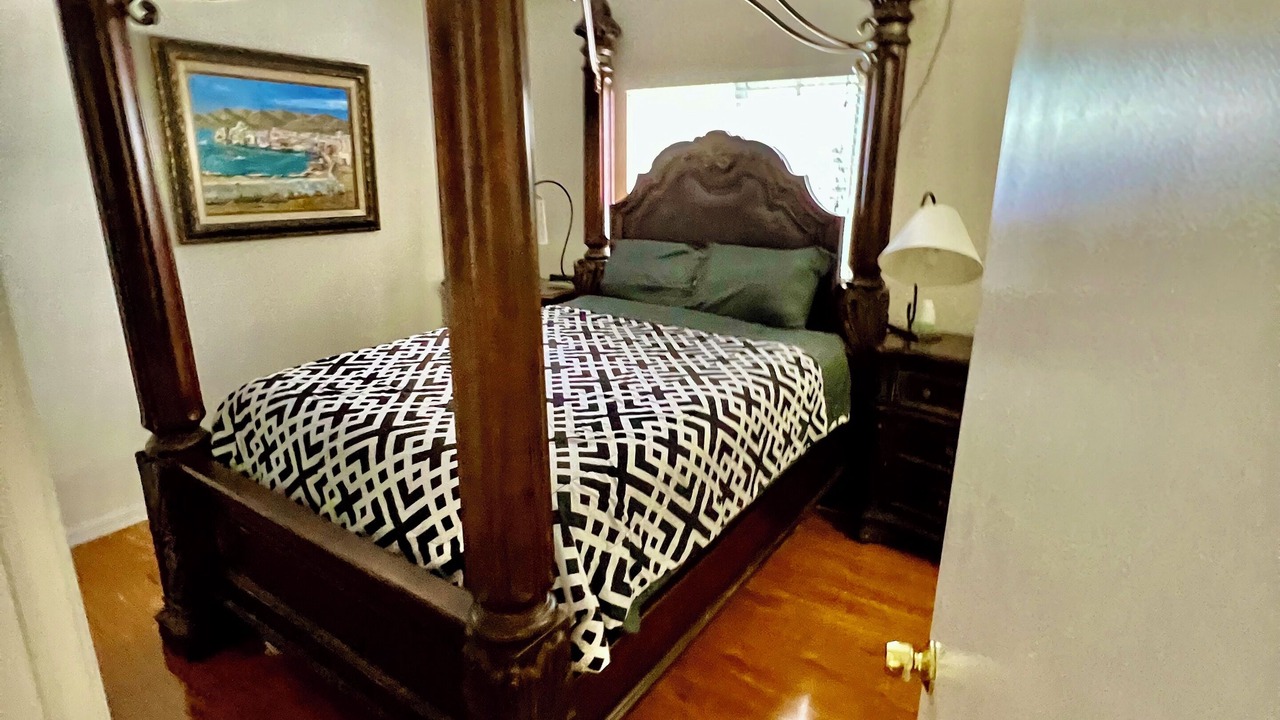 Photo of Bedroom in Overtown