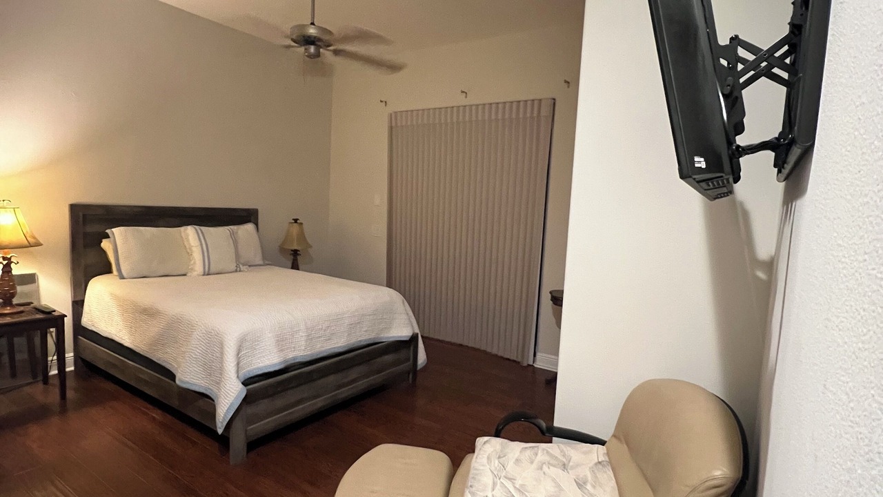 Photo of Bedroom in Belle Aire