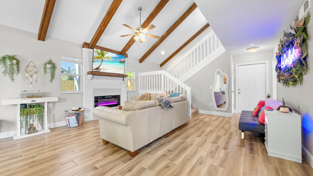 Photo of Livingroom in Interchange Square