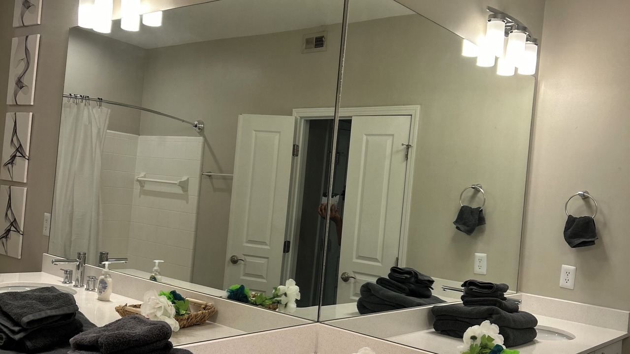Photo of Bathroom in Lindridge-Martin Manor