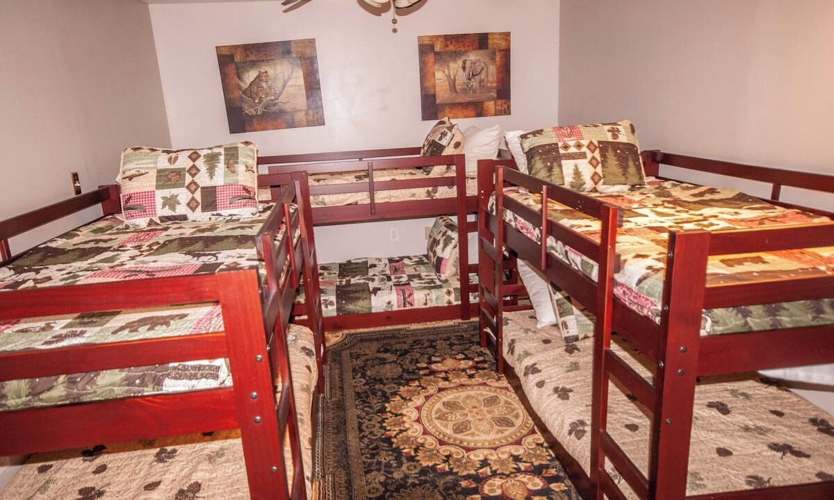 Photo of Bedroom in Blairsville