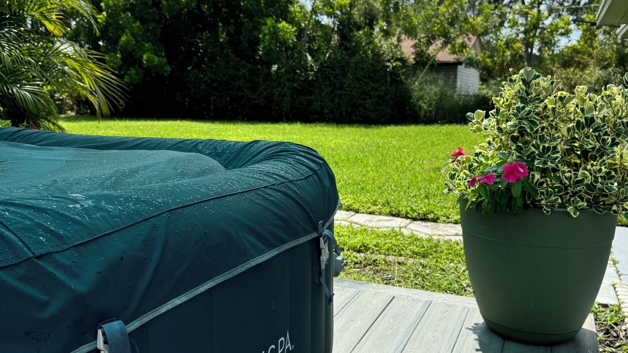 Photo of Patio Balcony in Trailer Estates