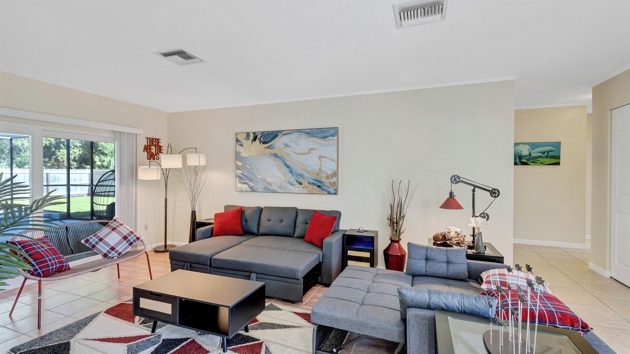 Photo of Livingroom in Springs at Kings Bay