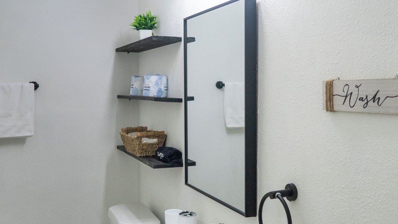 Photo of Bathroom in Sulphur Springs