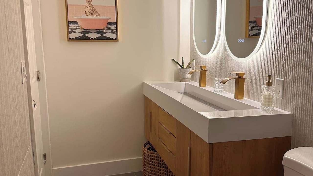 Photo of Bathroom in Allapattah