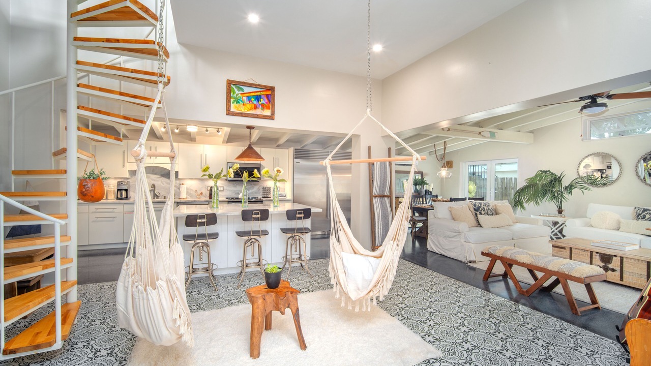Photo of Livingroom in Midtown