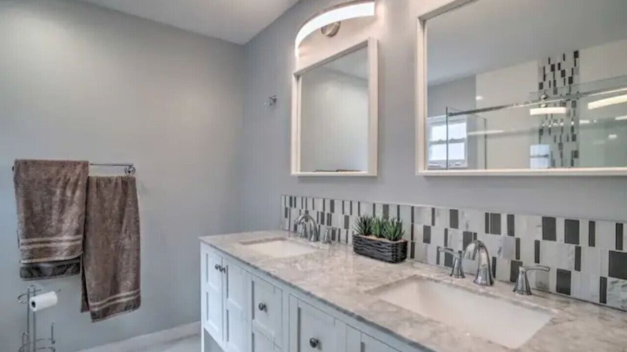 Photo of Bathroom in Lauderhill