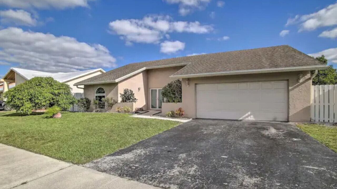 Photo of Outdoor in Lauderhill