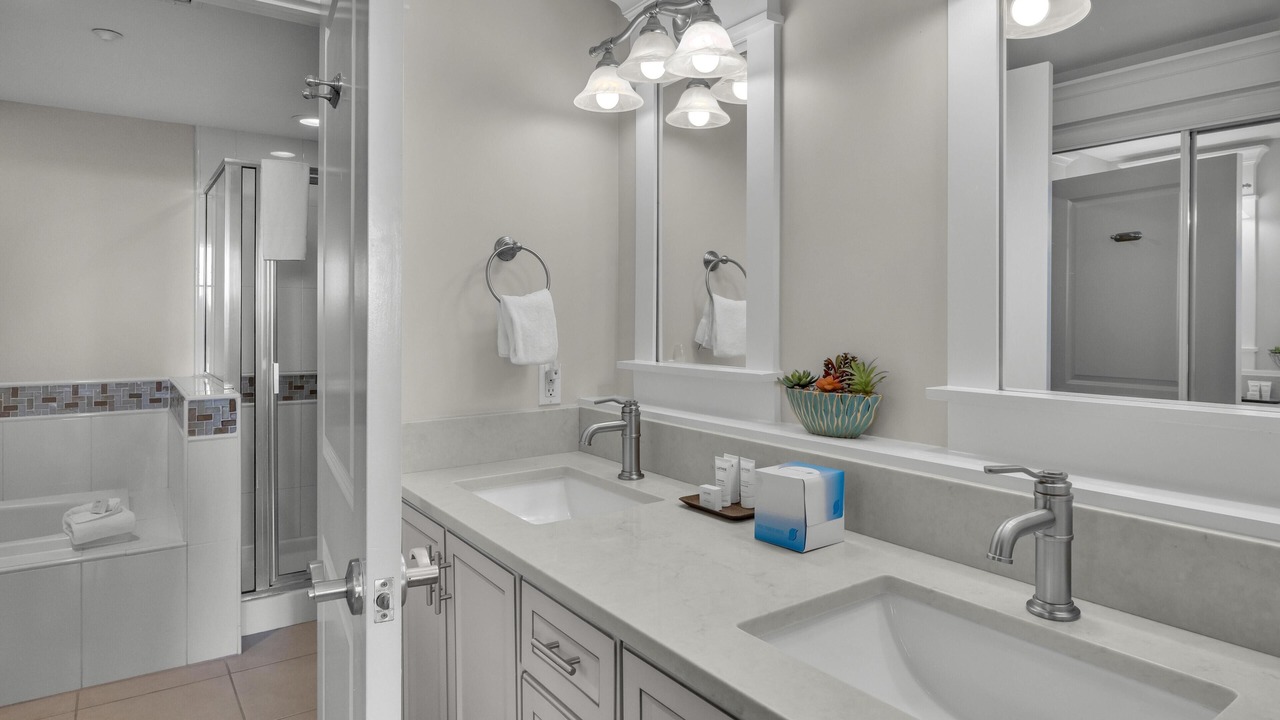 Photo of Bathroom in Baytowne Wharf