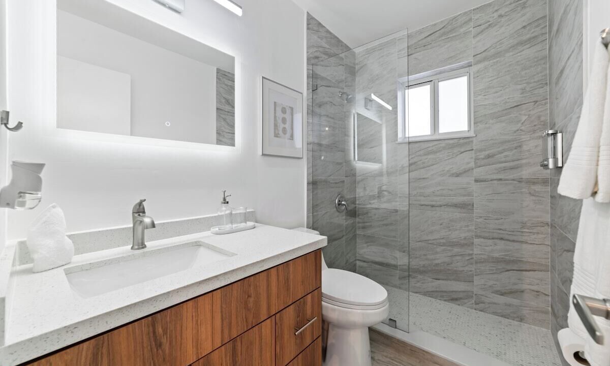 Photo of Bathroom in Hialeah