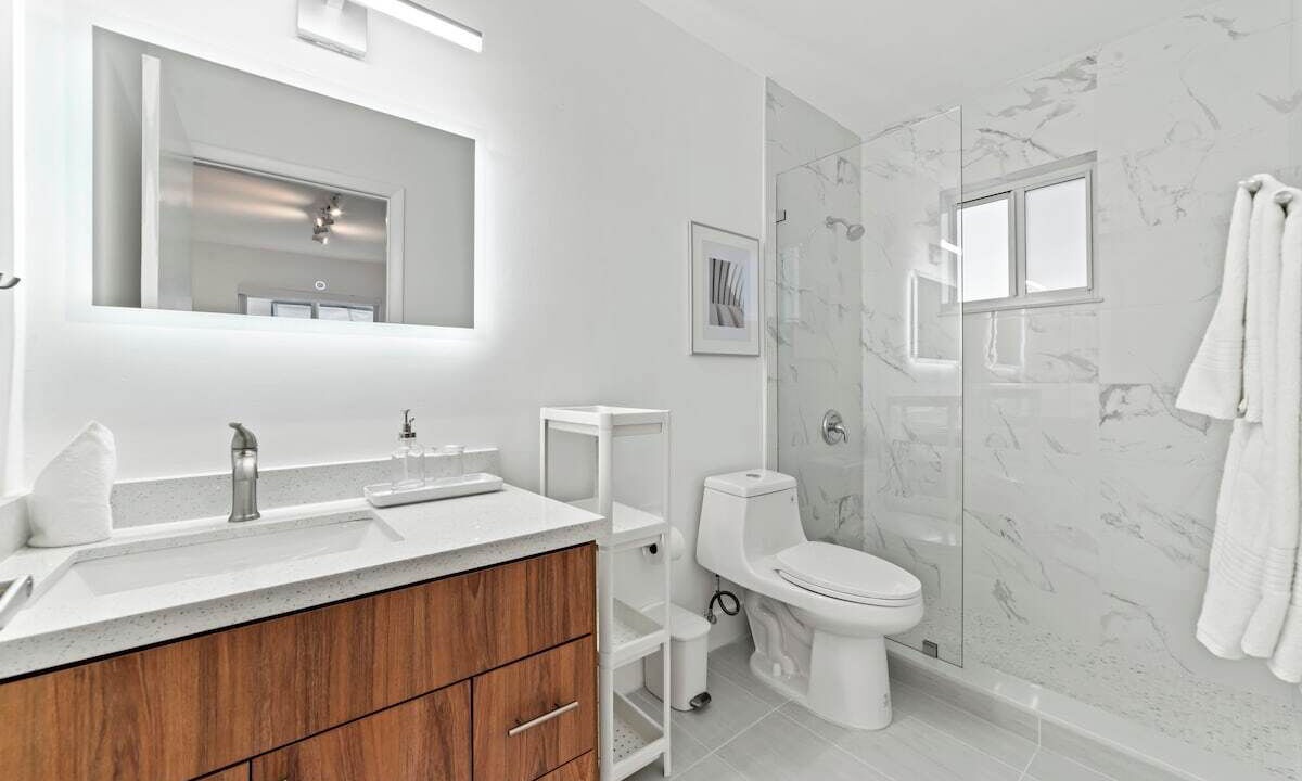 Photo of Bathroom in Hialeah
