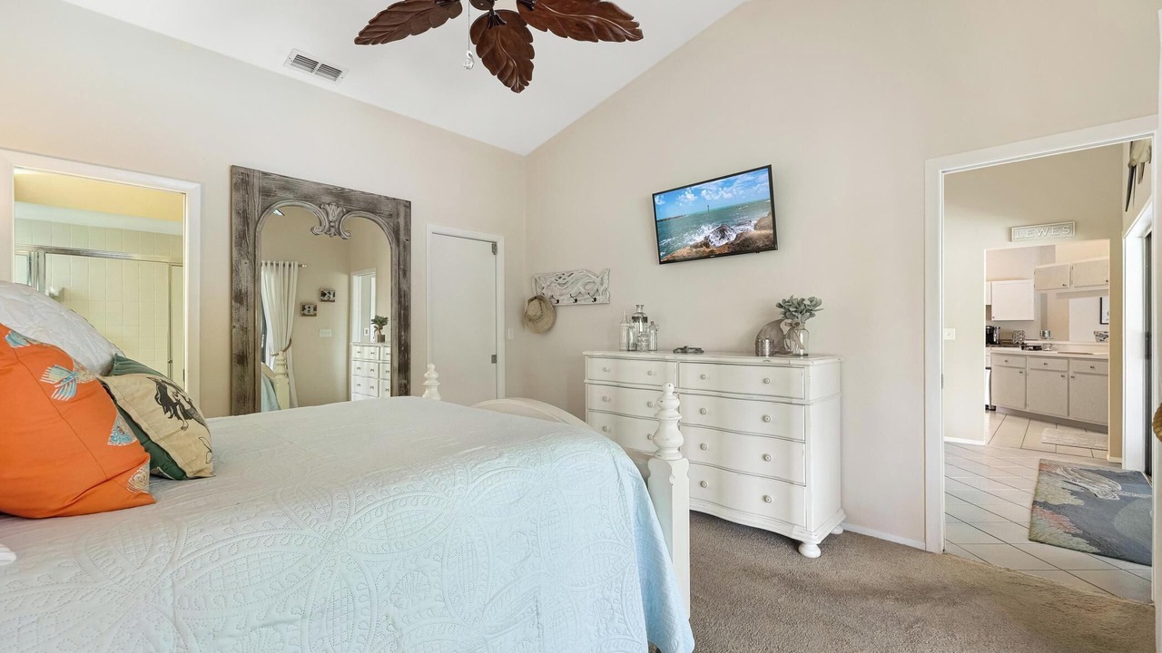 Photo of Bedroom in Three Oaks