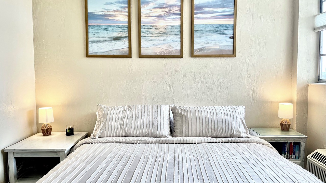 Photo of Bedroom in Lenox Park