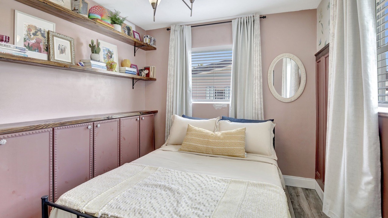 Photo of Bedroom in Miramar