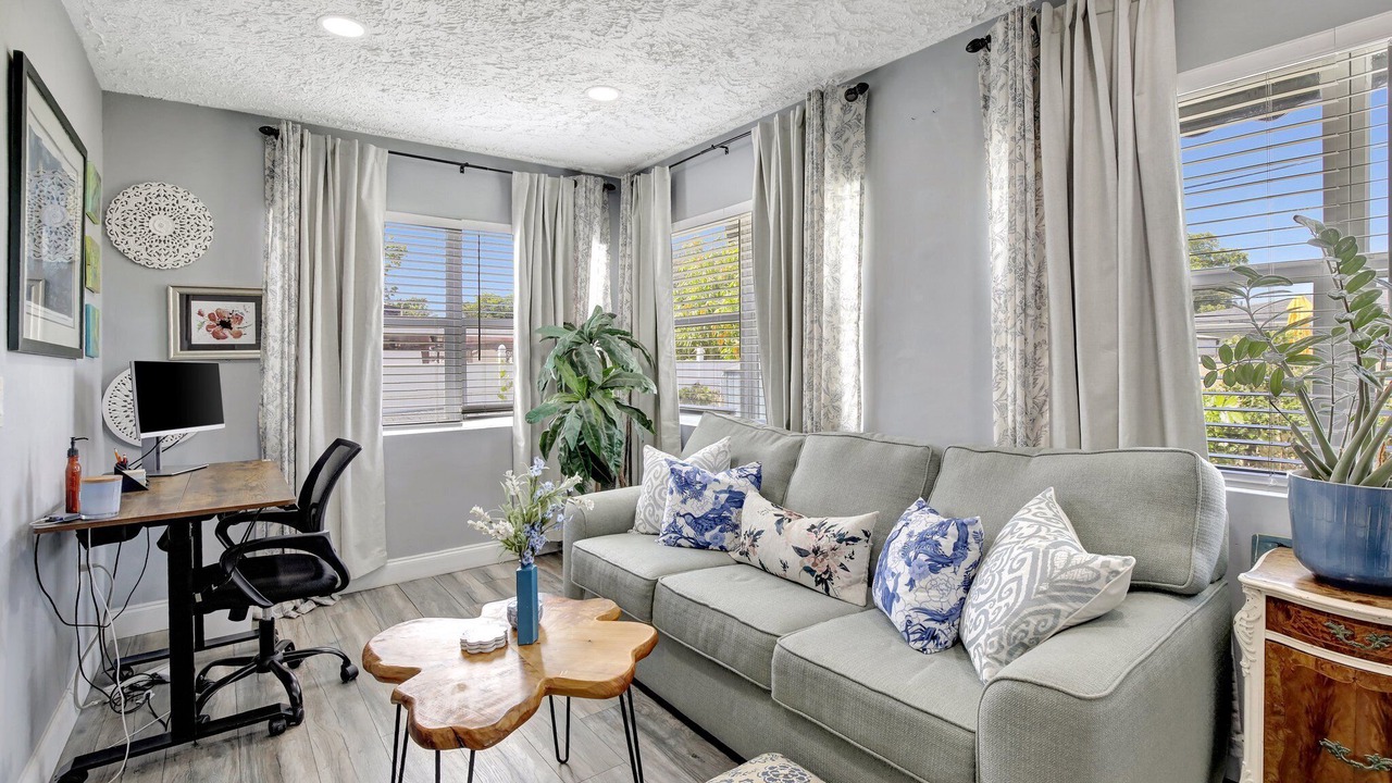 Photo of Livingroom in Miramar