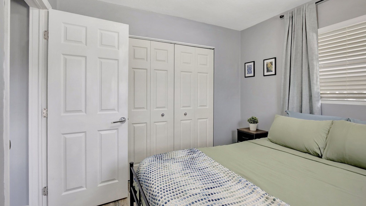 Photo of Bedroom in Miramar