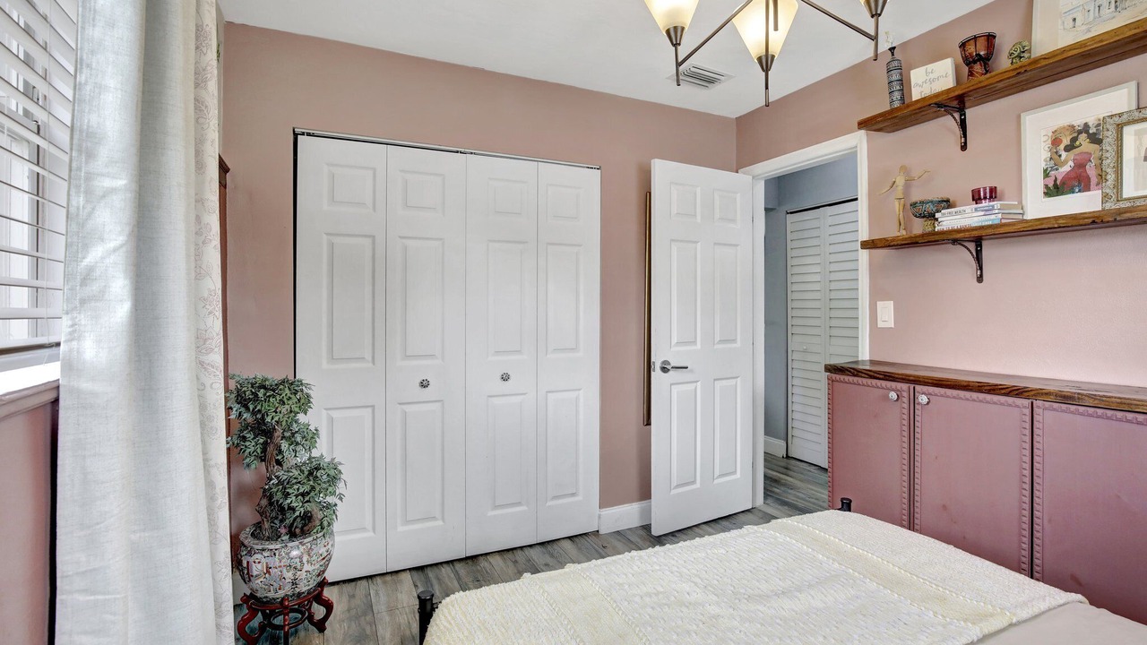 Photo of Bedroom in Miramar