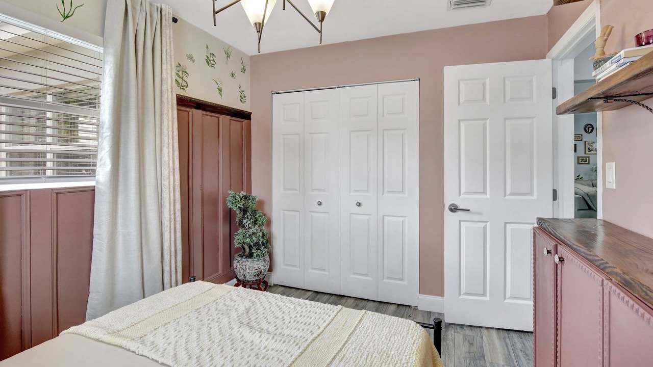 Photo of Bedroom in Miramar