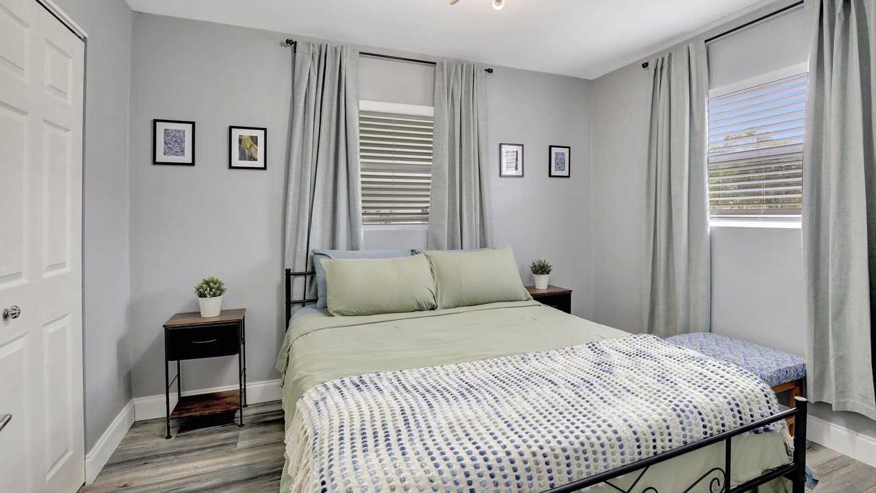 Photo of Bedroom in Miramar