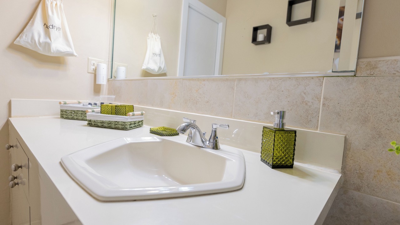 Photo of Bathroom in Coral Way