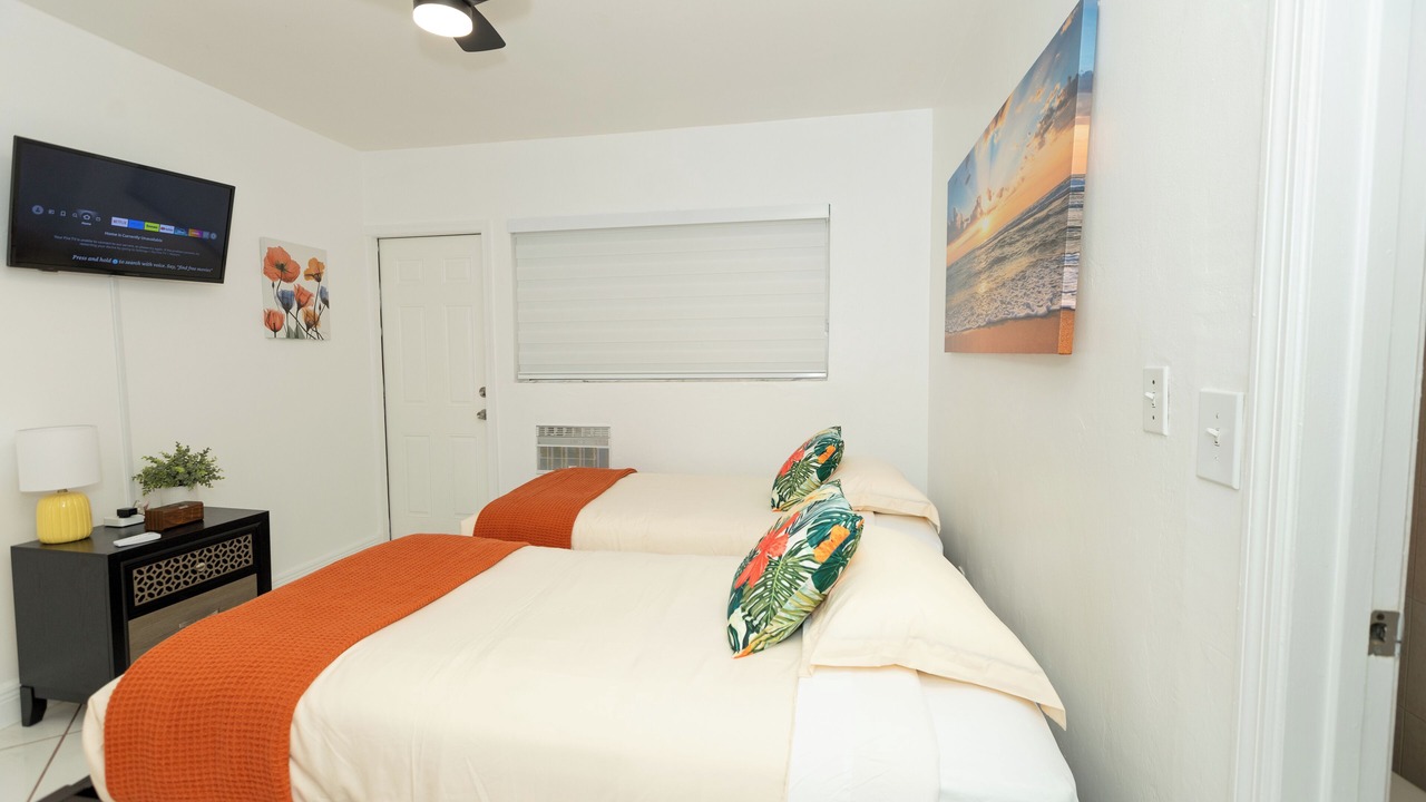 Photo of Bedroom in Coral Way