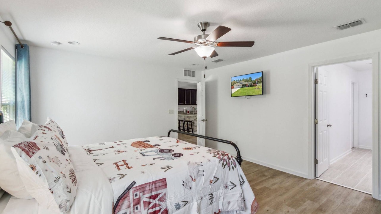 Photo of Bedroom in Westside