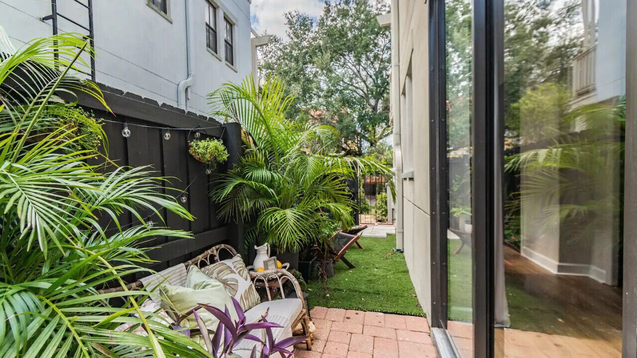 Photo of Outdoor in North Hyde Park
