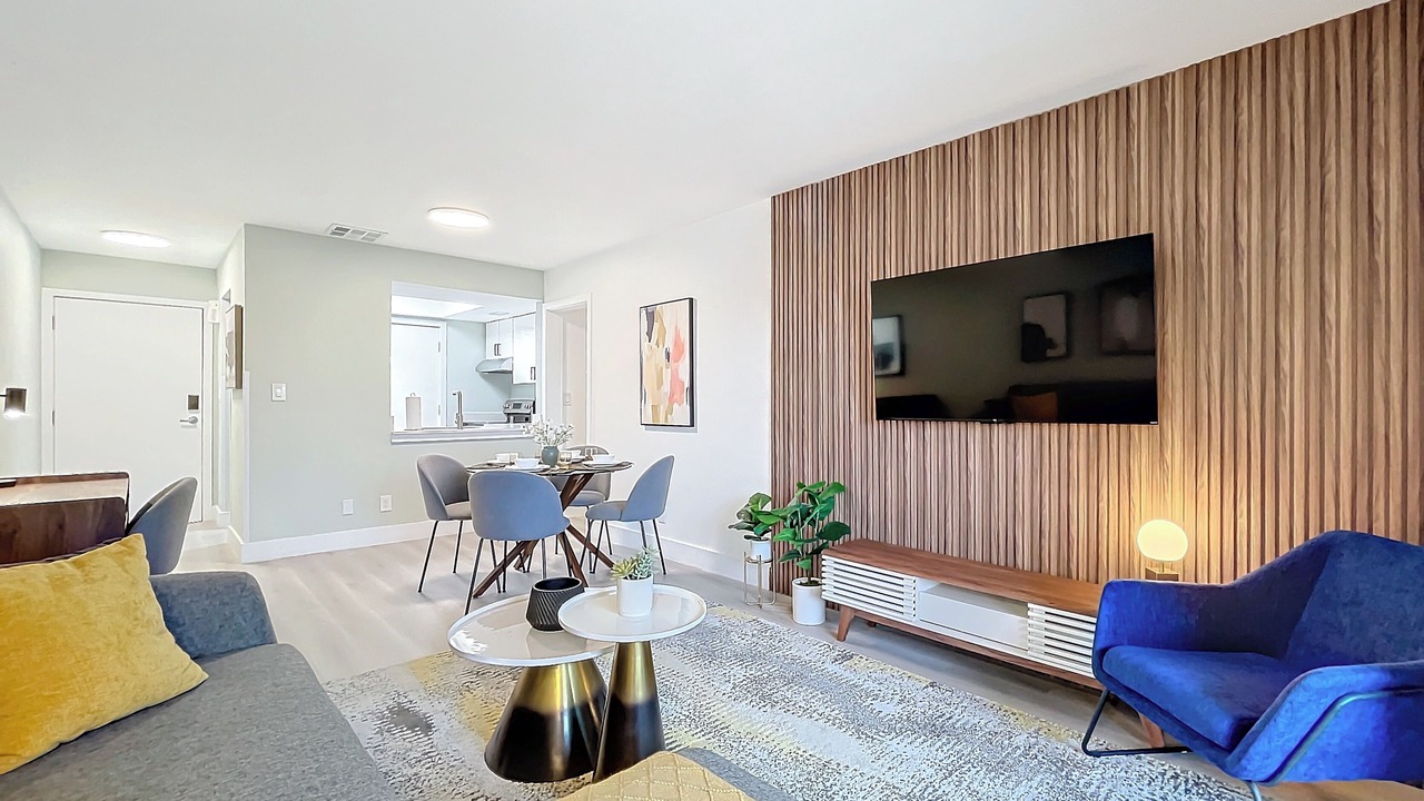 Photo of Livingroom in Lauderdale Harbours