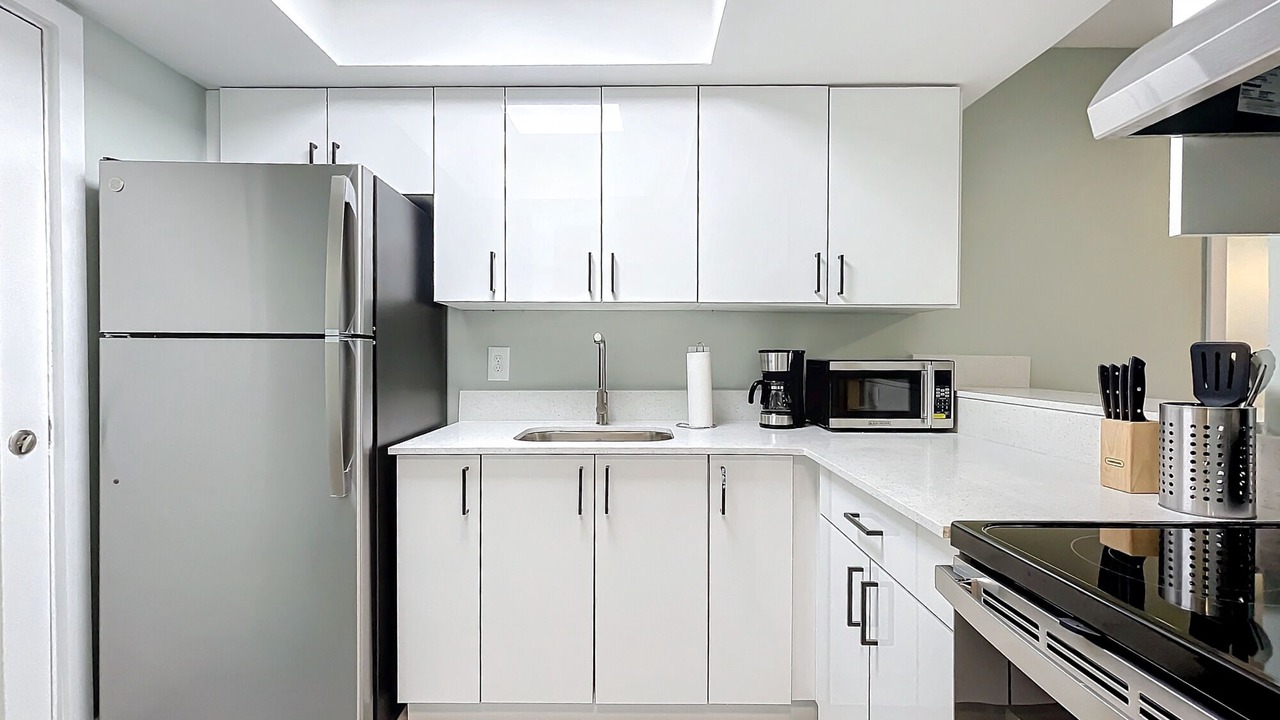 Photo of Kitchen in Lauderdale Harbours