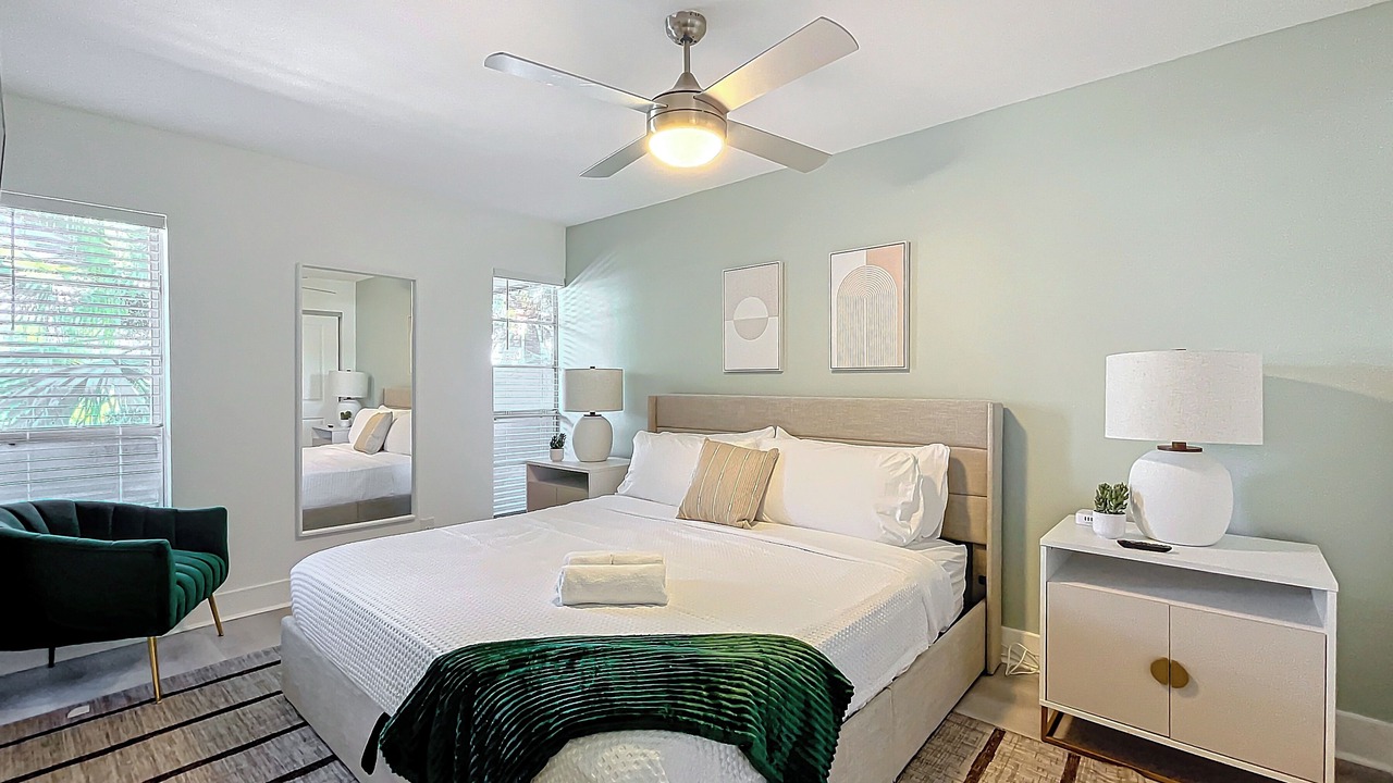 Photo of Bedroom in Lauderdale Harbours