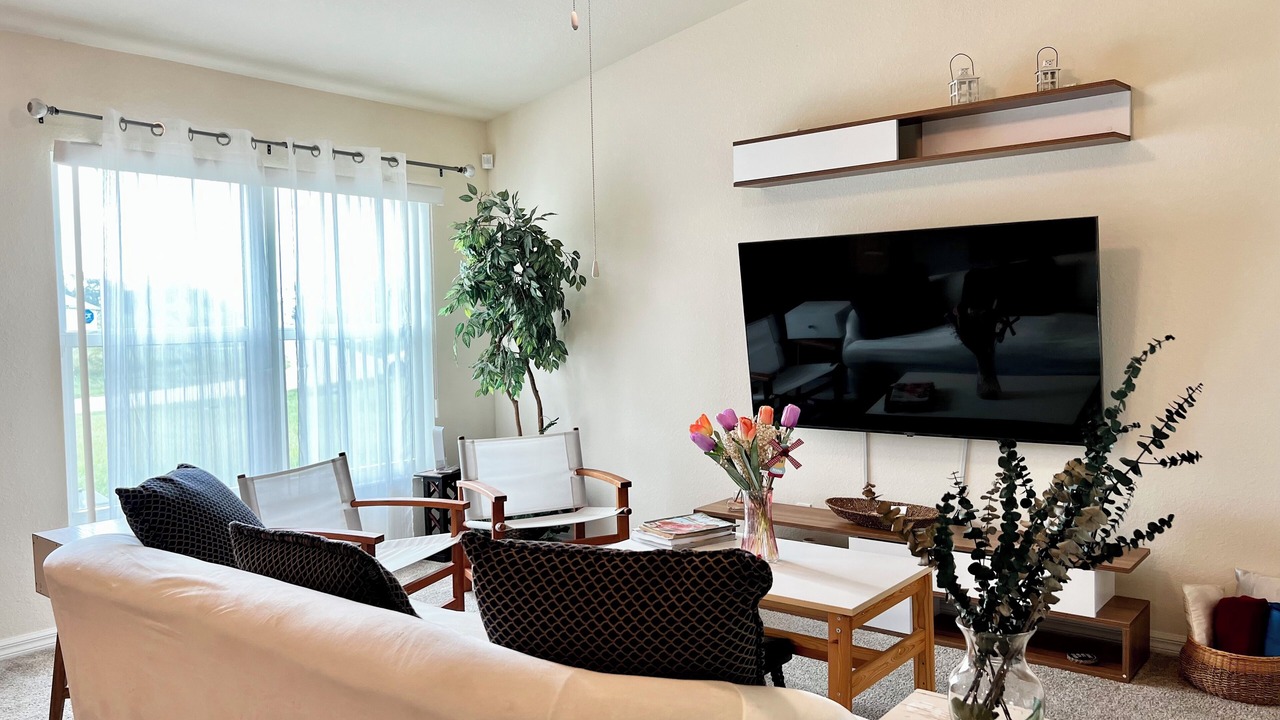 Photo of Livingroom in LaBelle