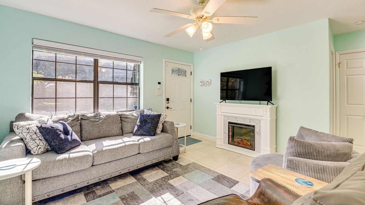 Photo of Livingroom in Mary Esther