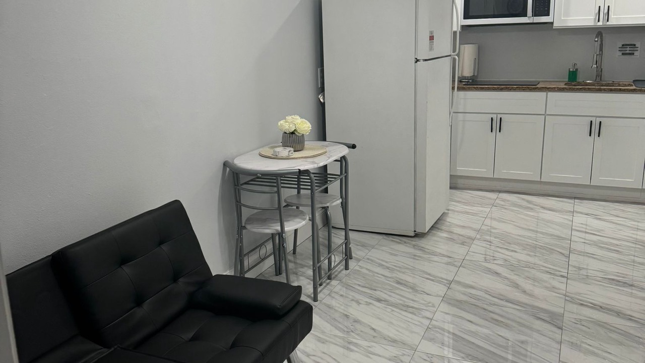 Photo of Livingroom in Seffner Community Alliance