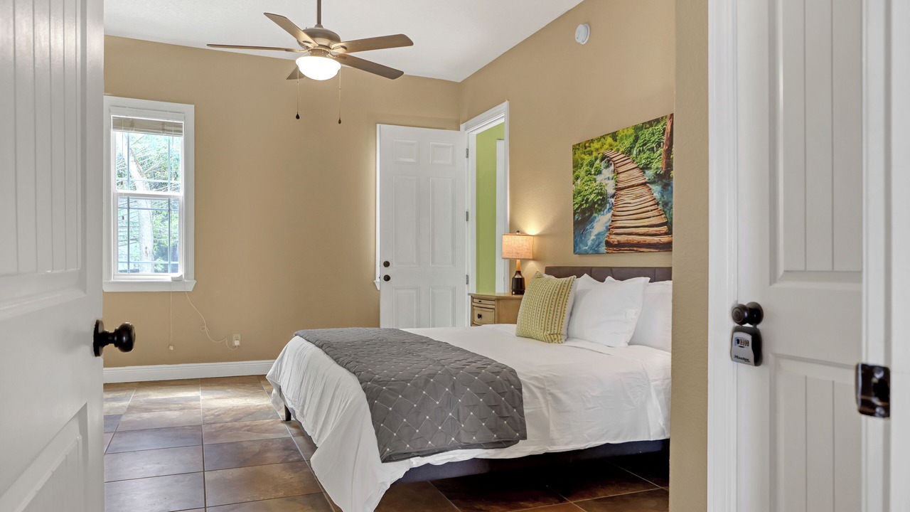 Photo of Bedroom in Tropic