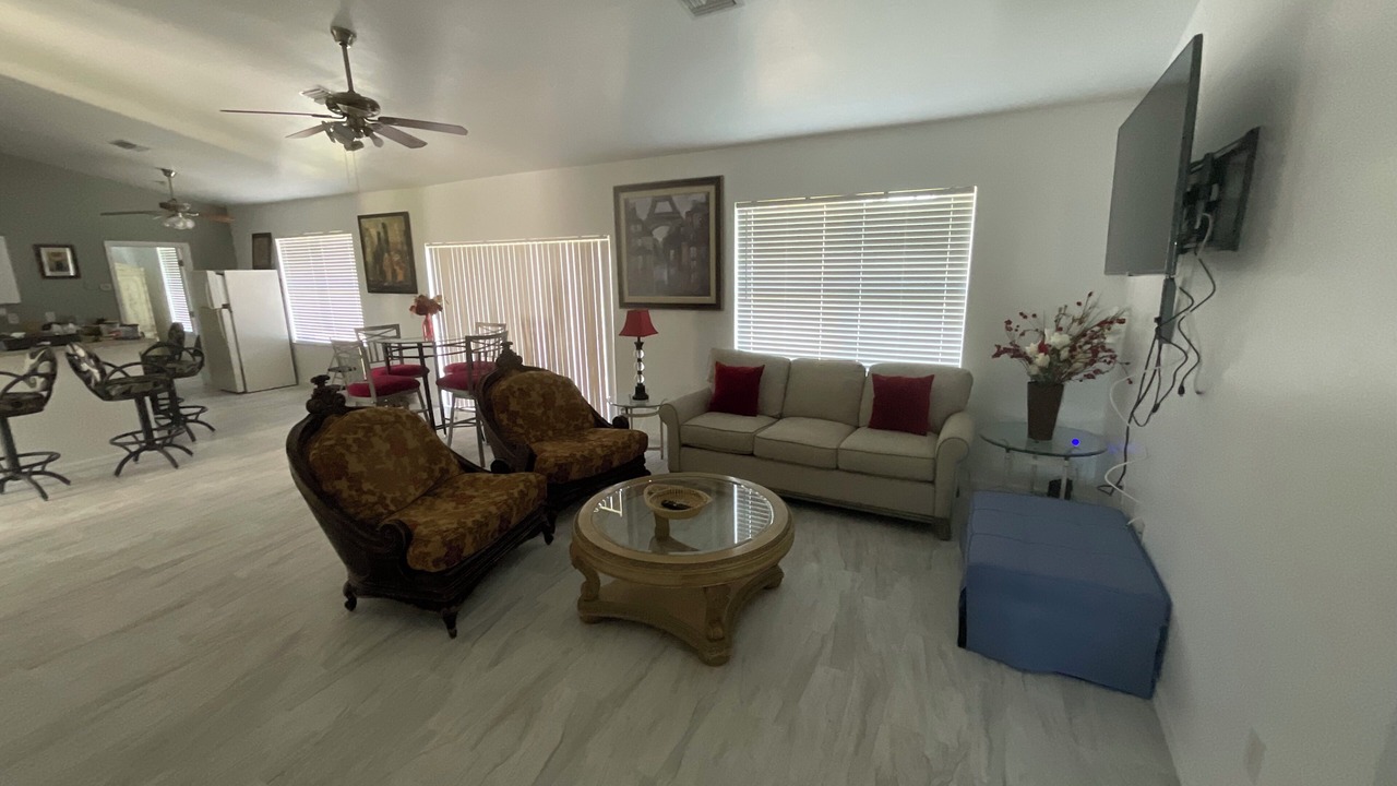 Photo of Livingroom in Eisenhower