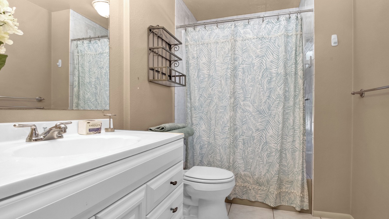 Photo of Bathroom in Gulf Cove