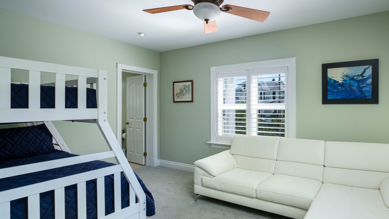 Photo of Bedroom in Indian Waterways