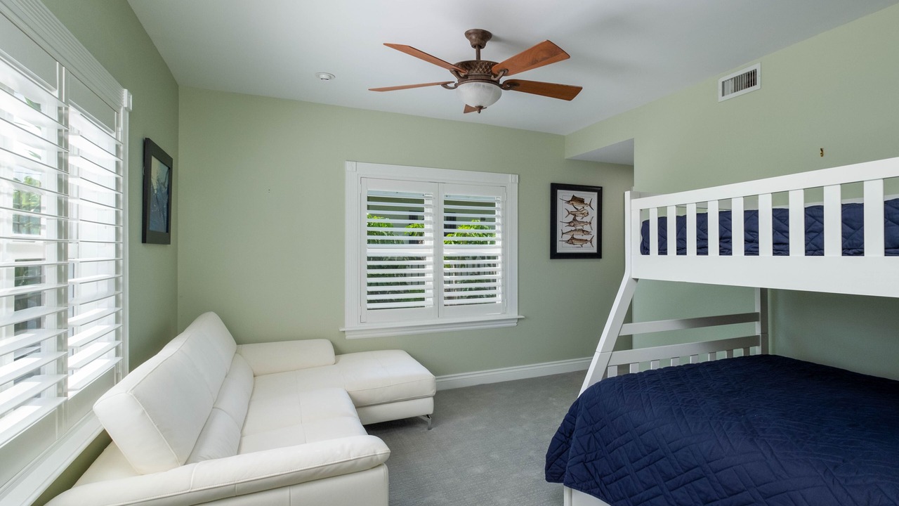 Photo of Bedroom in Indian Waterways