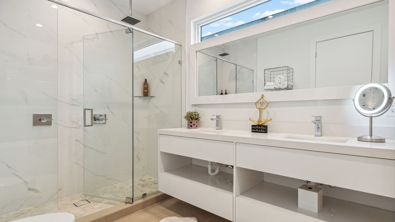 Photo of Bathroom in Coral Gables Section