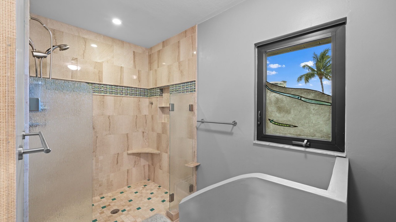 Photo of Bathroom in Vanderbilt Beach