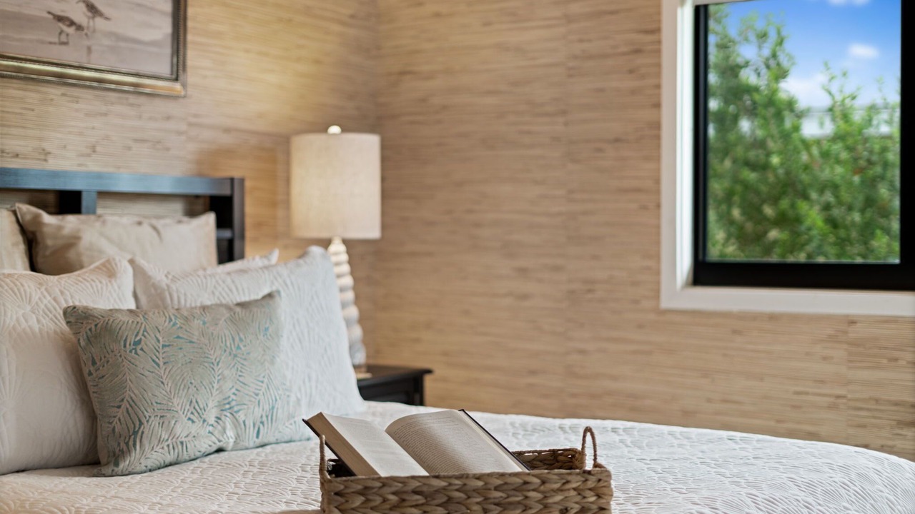 Photo of Bedroom in Vanderbilt Beach