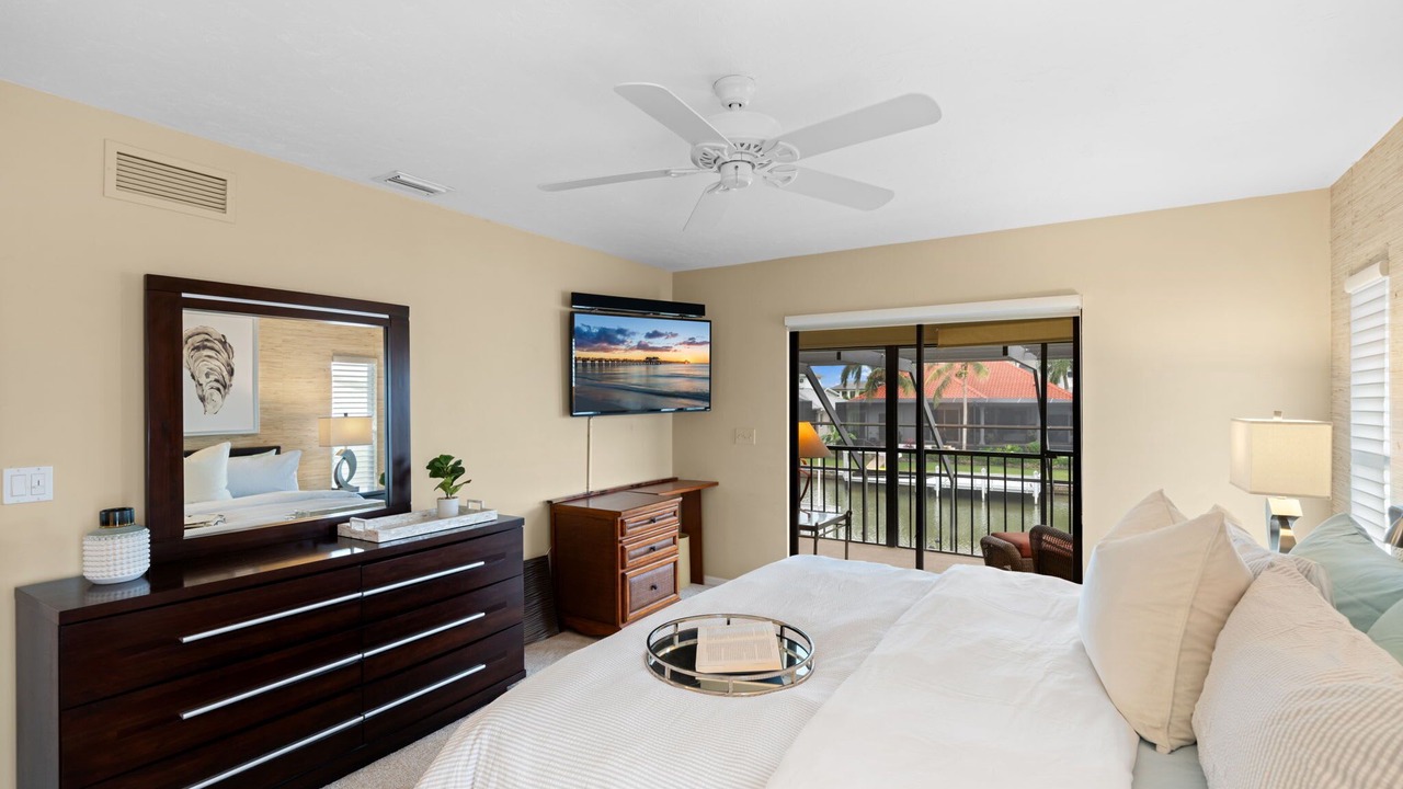 Photo of Bedroom in Vanderbilt Beach