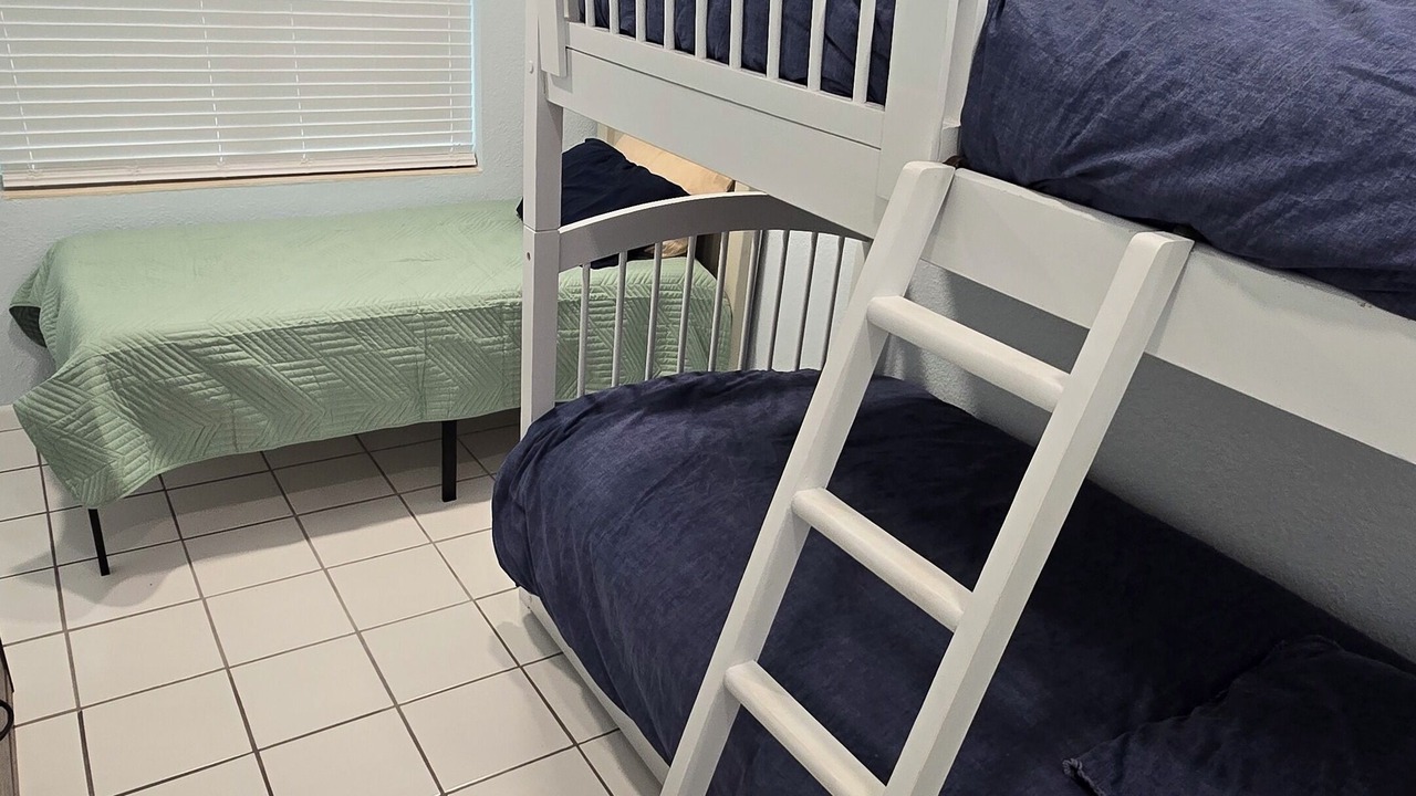 Photo of Bedroom in Yankeetown