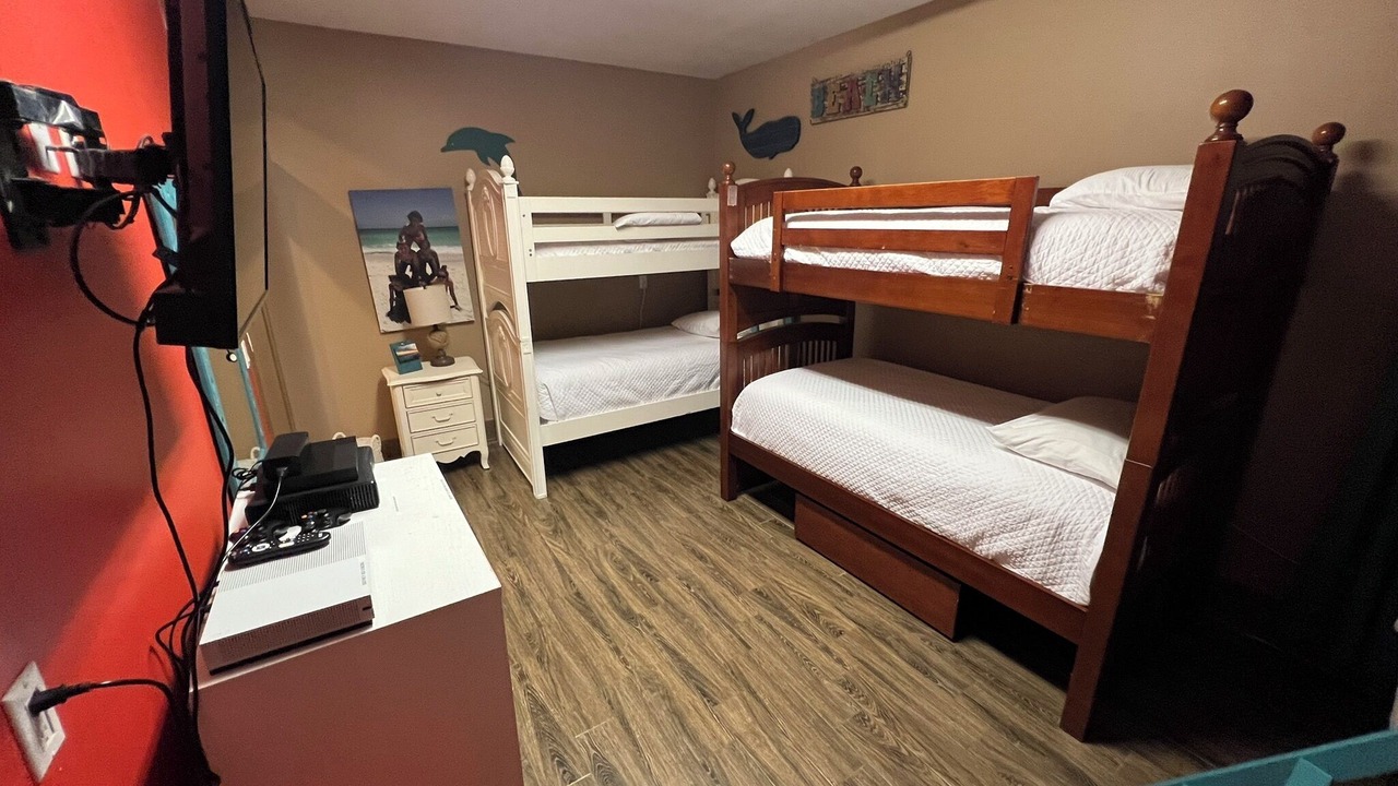 Photo of Bedroom in Delos